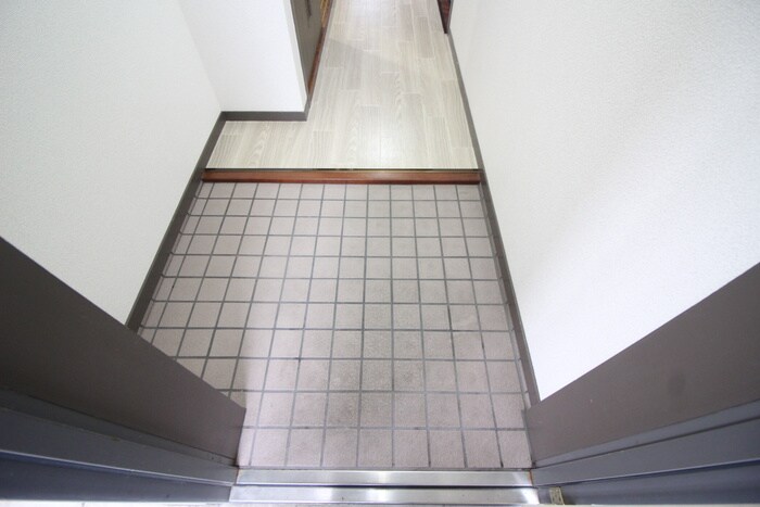 物件内観写真15　(玄関)