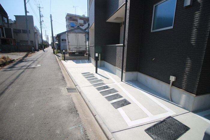 物件外観写真6　(駐輪場)