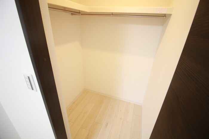 物件内観写真10　(収納)