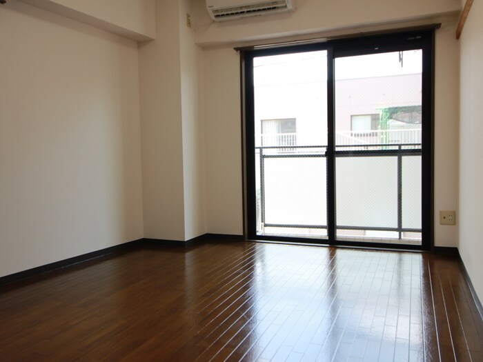 ドエル沢上の居室