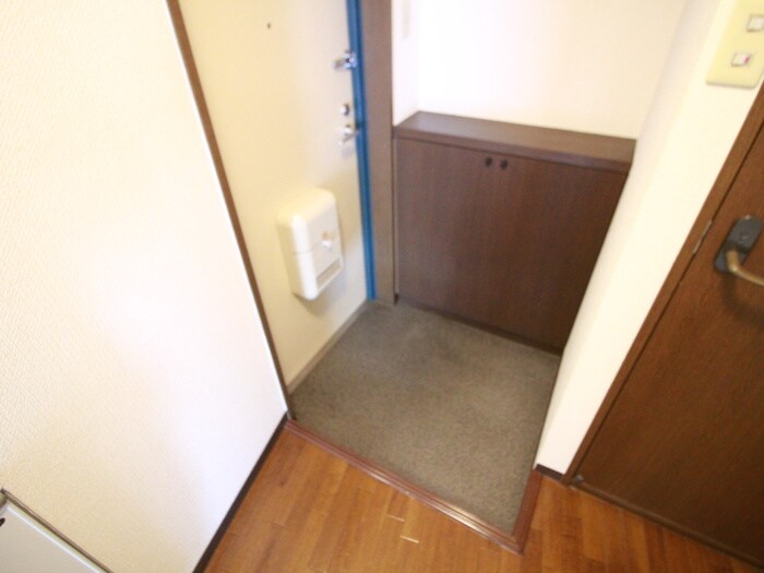 物件内観写真18　(玄関)