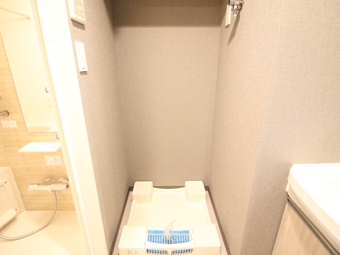 物件内観写真13　(洗濯機置場)