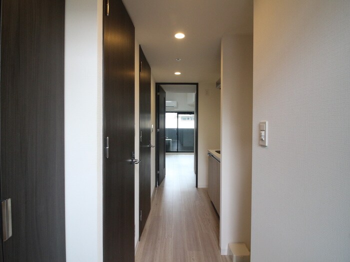 物件内観写真14　(廊下)