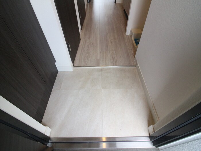 物件内観写真18　(玄関)