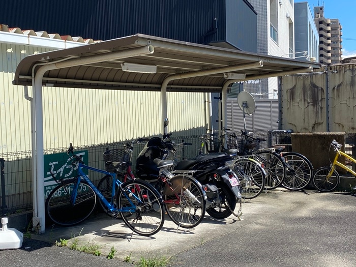 ハイライフⅡの駐輪場