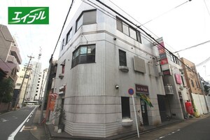 サンローラン泉外観写真