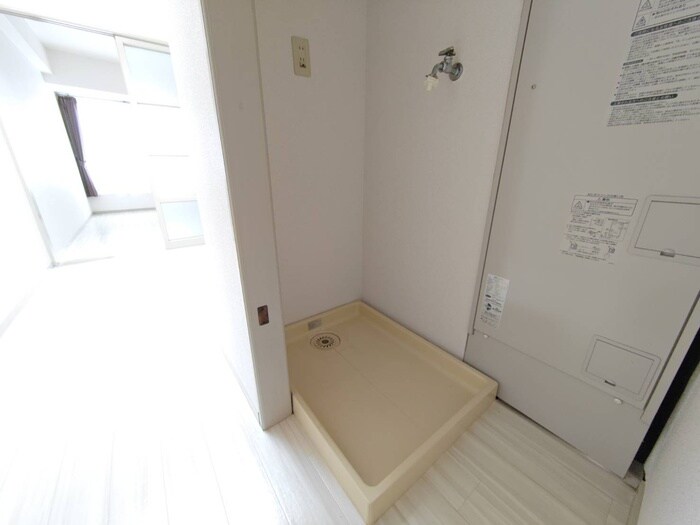 物件内観写真17　(洗濯機置場)