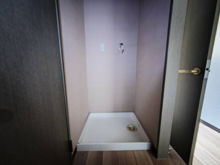 物件内観写真15　(洗濯機置場)