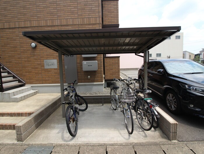 物件外観写真4　(駐輪場)