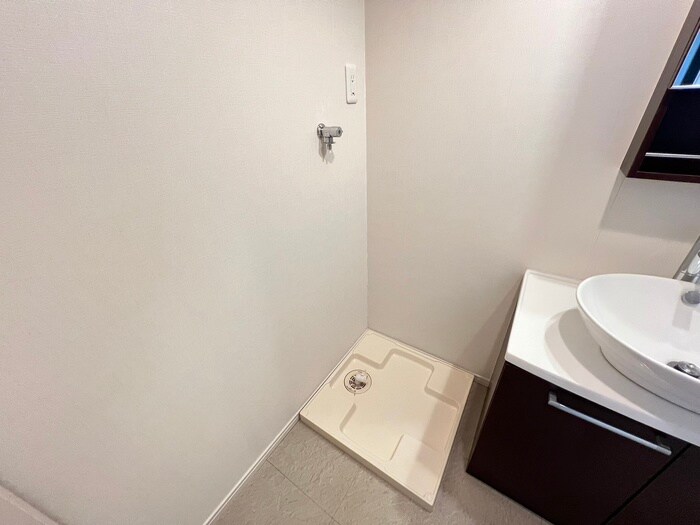 物件内観写真14　(洗濯機置場)