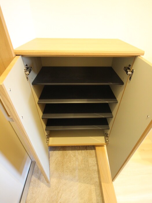 物件内観写真8　(靴箱)