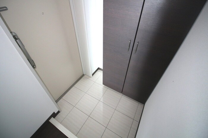 物件内観写真14　(玄関)