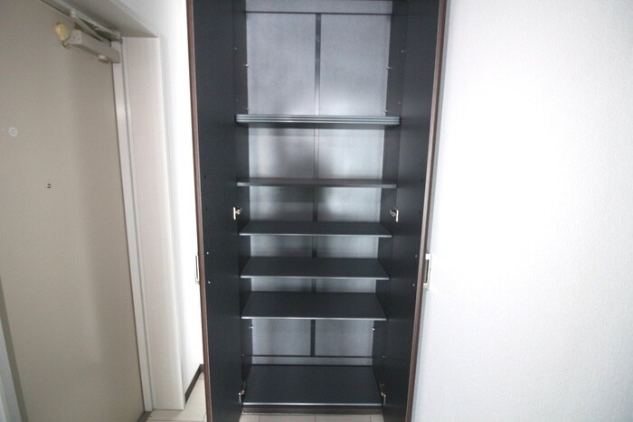 物件内観写真15　(靴箱)