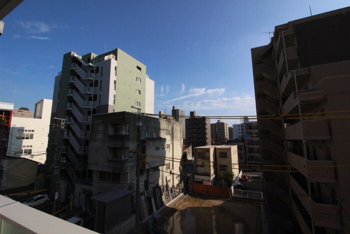 物件内観写真22　(室内からの展望)