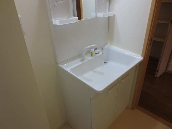 物件内観写真11　(洗面)