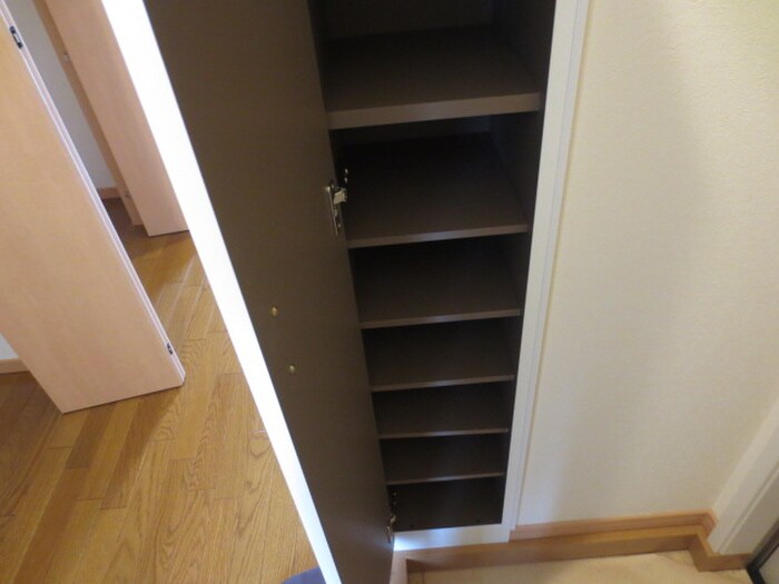 物件内観写真15　(靴箱)