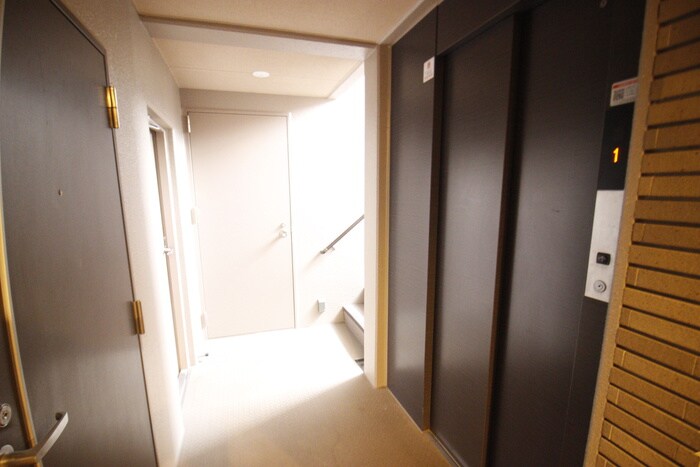 物件外観写真6　(建物設備)