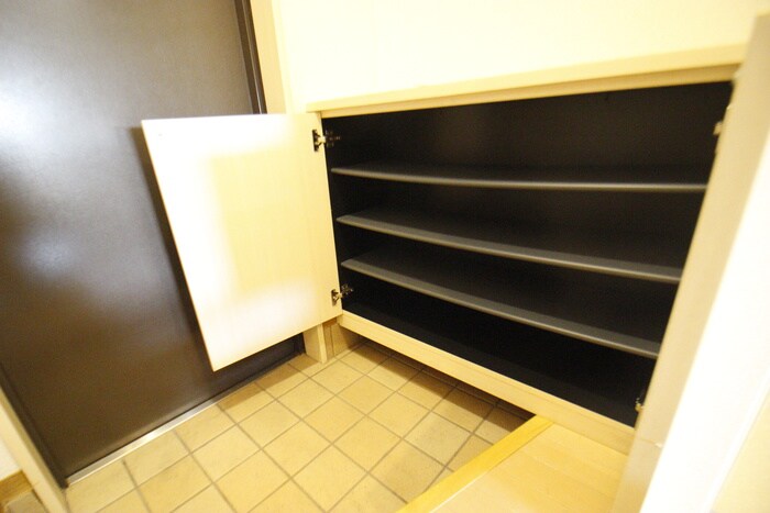 物件内観写真17　(靴箱)