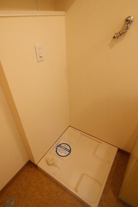 物件内観写真20　(洗濯機置場)