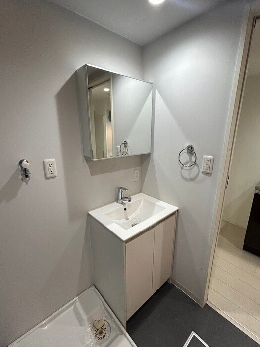 物件内観写真12　(洗面)