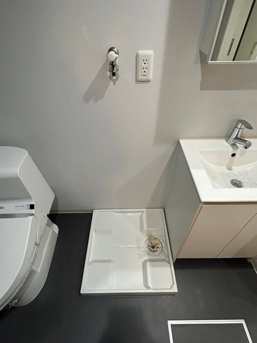 物件内観写真13　(洗濯機置場)