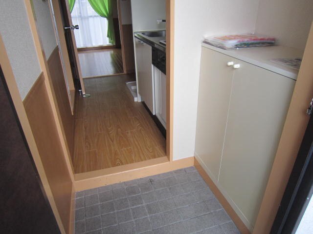 物件内観写真7　(玄関)