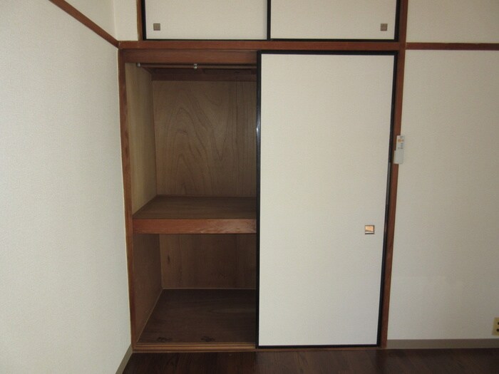 物件内観写真12　(収納)