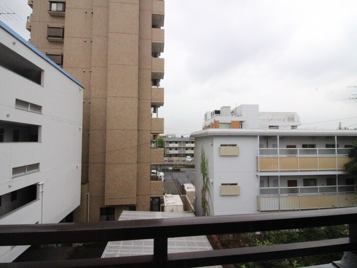 物件内観写真15　(室内からの展望)