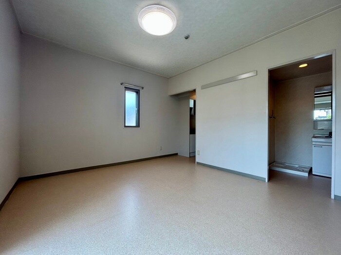 物件内観写真8　(居室)