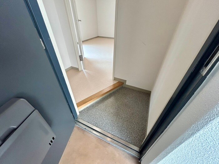 物件内観写真14　(玄関)