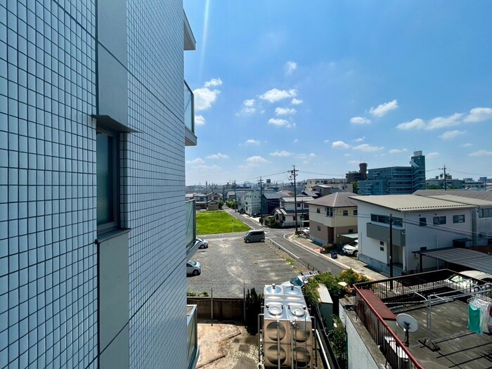 物件内観写真16　(室内からの展望)