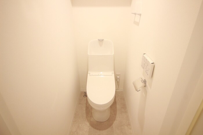 物件内観写真14　(トイレ)