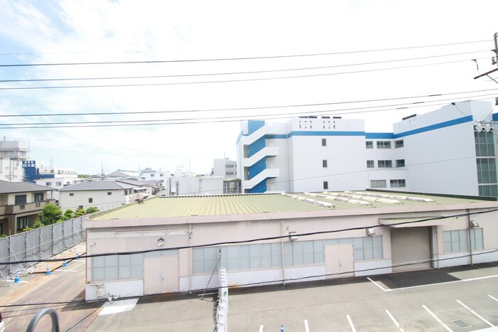 物件内観写真16　(室内からの展望)