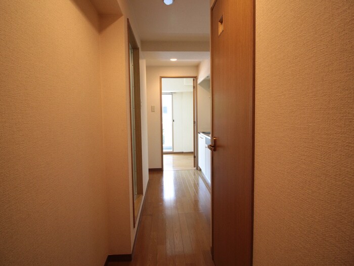物件内観写真13　(廊下)