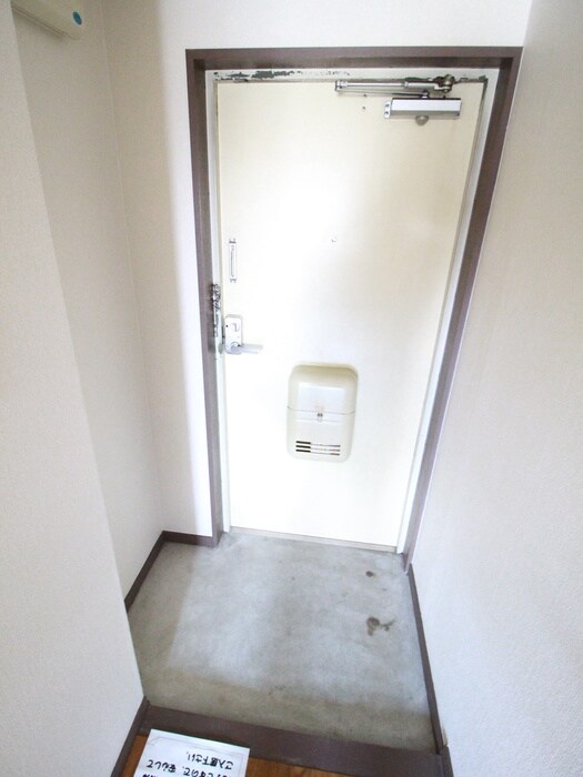 物件内観写真21　(玄関)