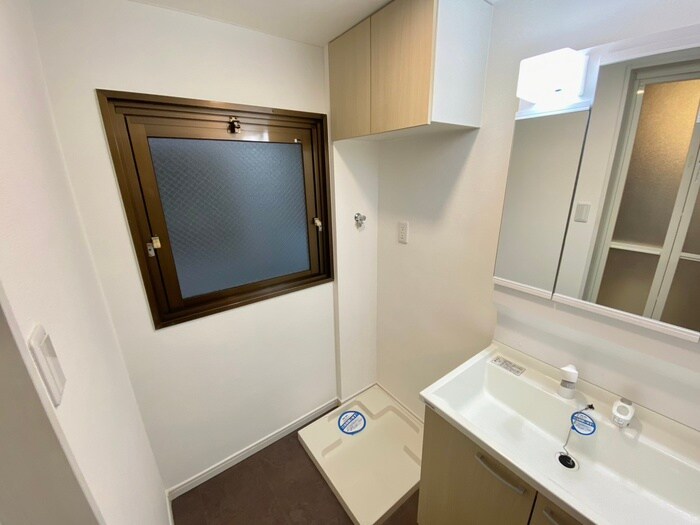 物件内観写真12　(洗濯機置場)