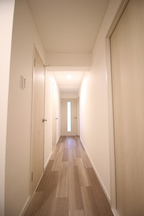 物件内観写真16　(廊下)