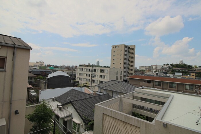 物件内観写真20　(室内からの展望)