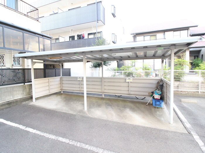 物件外観写真2　(駐輪場)