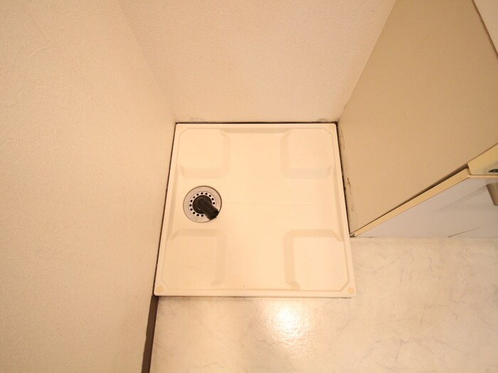 物件内観写真9　(洗濯機置場)