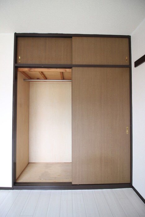 物件内観写真12　(収納)