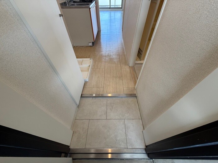 物件内観写真15　(玄関)