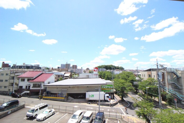 物件内観写真16　(室内からの展望)