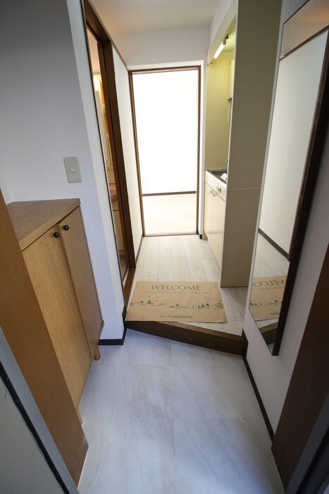 物件内観写真20　(玄関)