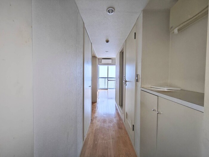 物件内観写真18　(廊下)