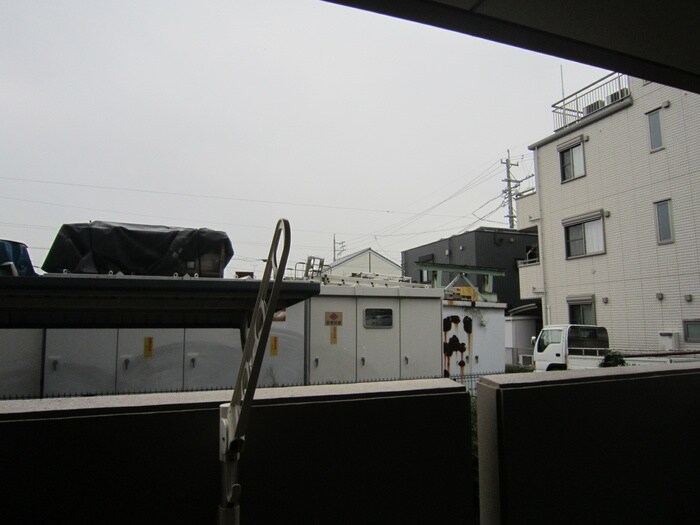 物件内観写真13　(室内からの展望)