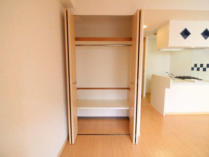 物件内観写真16　(収納)