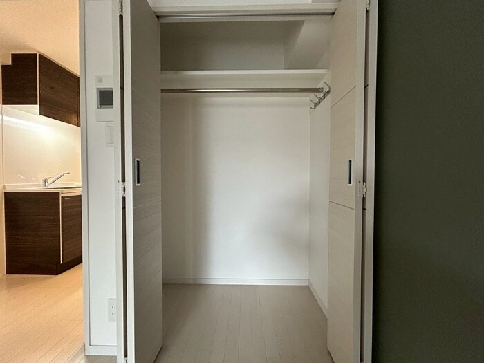 物件内観写真12　(収納)