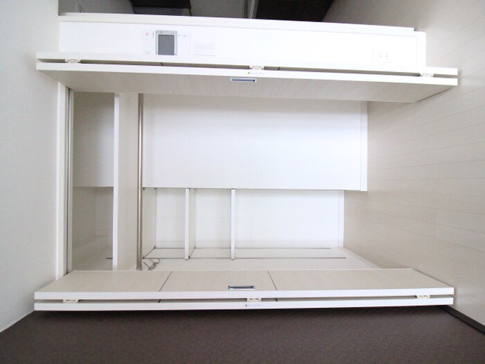 物件内観写真12　(収納)