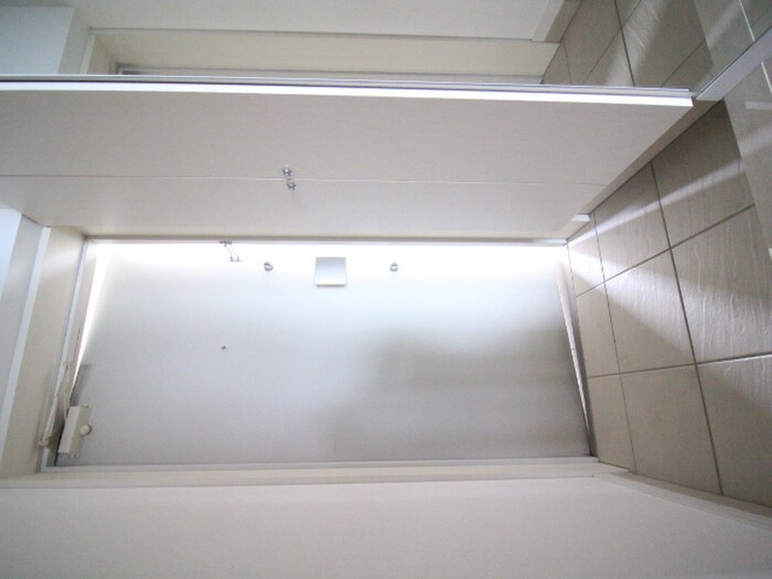 物件内観写真13　(玄関)